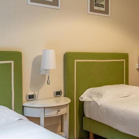 Casa Isolani Luxury Rooms Piazza Maggiore Болоня Екстериор снимка