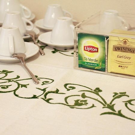 Casa Isolani Luxury Rooms Piazza Maggiore Болоня Екстериор снимка