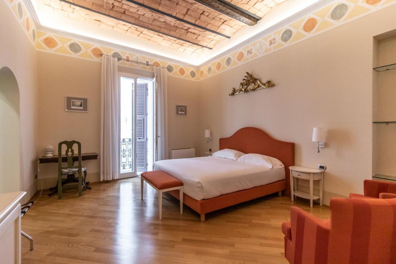Casa Isolani Luxury Rooms Piazza Maggiore Болоня Екстериор снимка