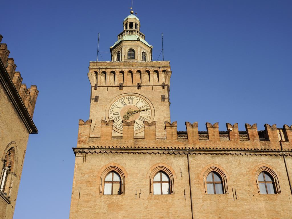 Casa Isolani Luxury Rooms Piazza Maggiore Болоня Екстериор снимка