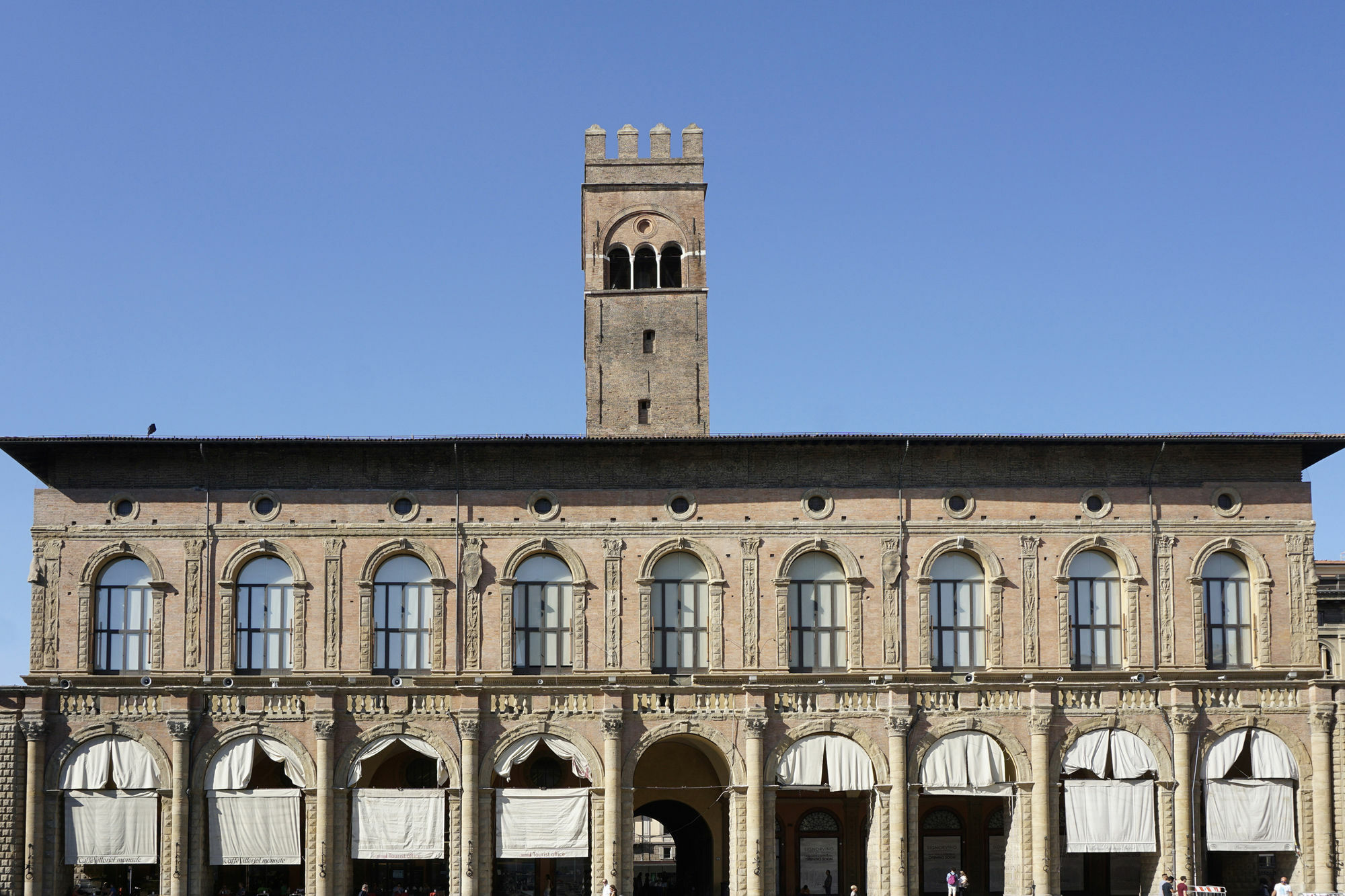 Casa Isolani Luxury Rooms Piazza Maggiore Болоня Екстериор снимка