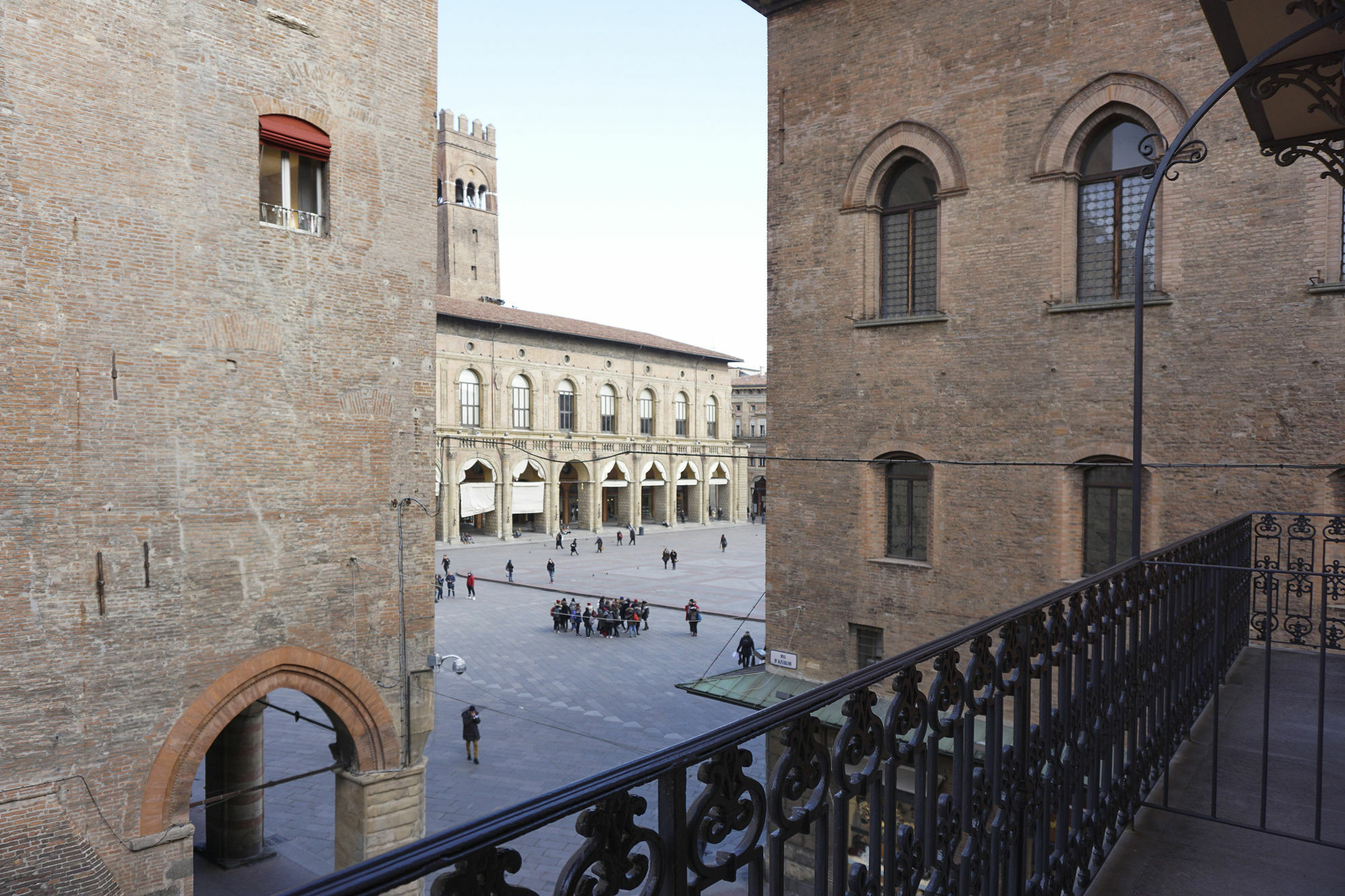 Casa Isolani Luxury Rooms Piazza Maggiore Болоня Екстериор снимка